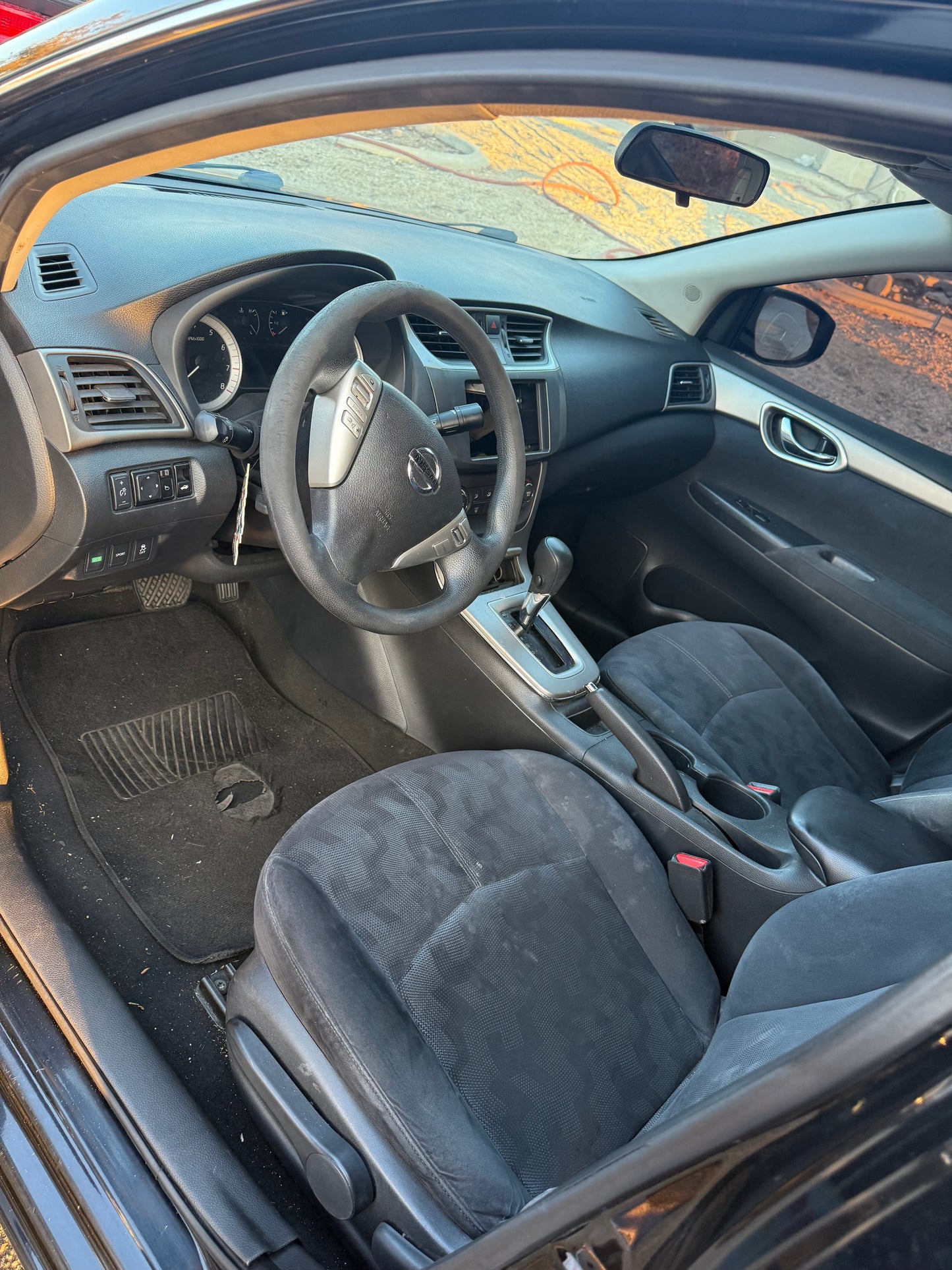 Nissan Sentra 15’