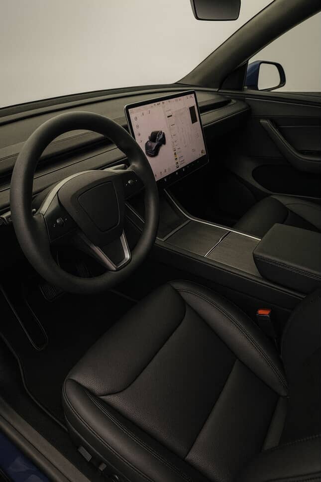 Tesla Model Y 24’