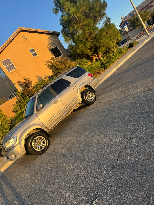 2004 TOYOTA SEQUOIA LIMITED